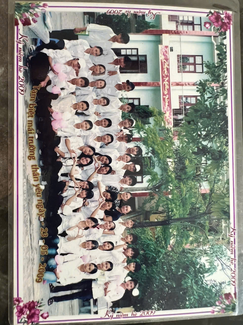 Ảnh cả lớp 9C ngày tạm biệt mái trường, 23/05/2009